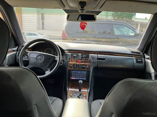 Mercedes E 240 1998, 350,000 km - 2.4 l - Bakı