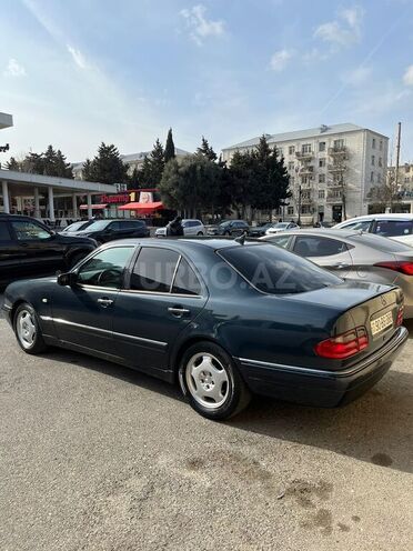 Mercedes E 240 1998, 350,000 km - 2.4 l - Bakı