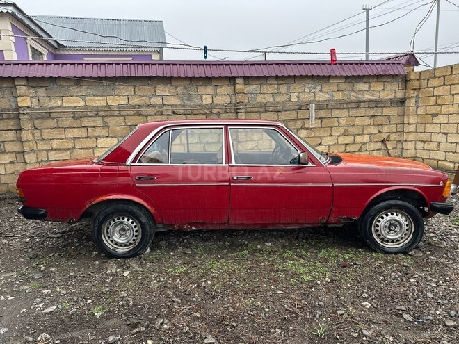 Mercedes E 250 1985, 666,666 km - 2.5 л - Qəbələ