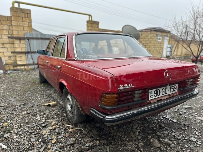 Mercedes E 250 1985, 666,666 km - 2.5 л - Qəbələ
