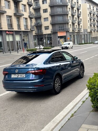 Volkswagen Jetta-10