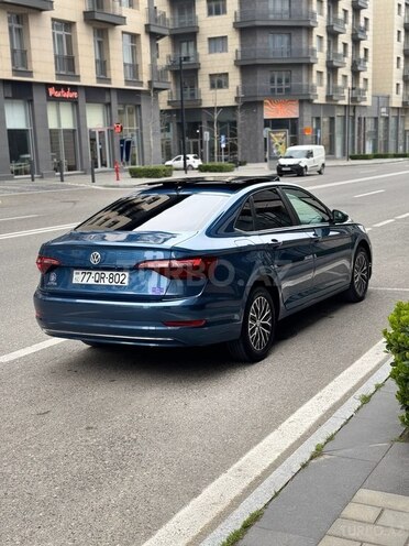 Volkswagen Jetta-11
