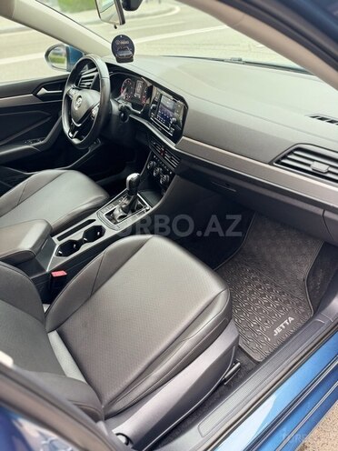 Volkswagen Jetta-15