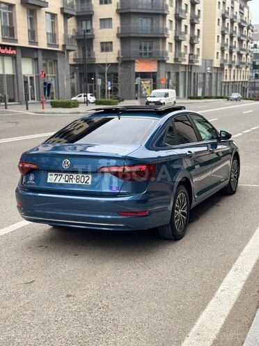 Volkswagen Jetta-13