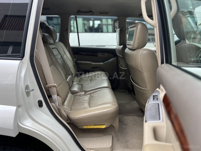 Toyota Land Cruiser Prado-10