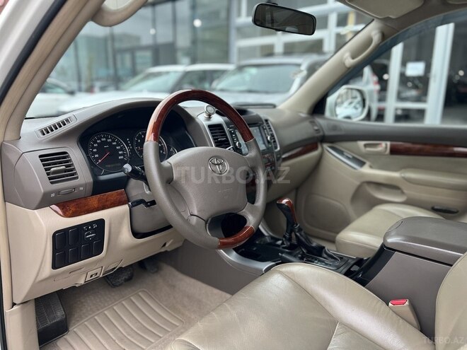 Toyota Land Cruiser Prado-6