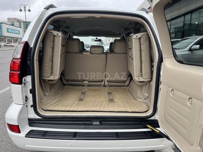 Toyota Land Cruiser Prado-11