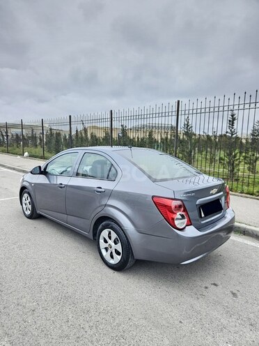 Chevrolet Aveo-12