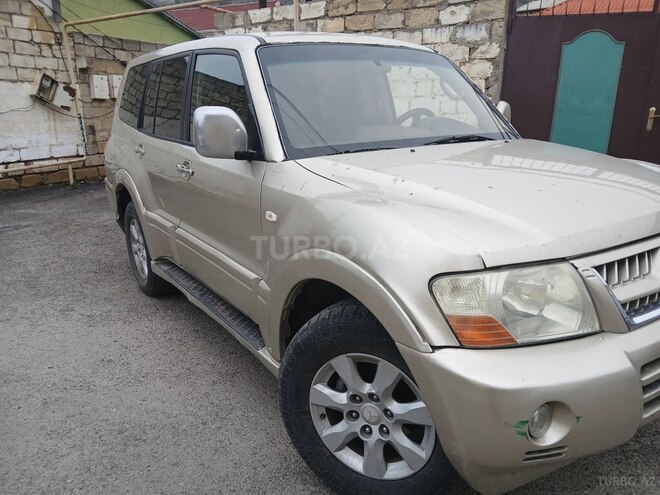 Mitsubishi Pajero 2004, 300,000 km - 2.8 l - Bakı