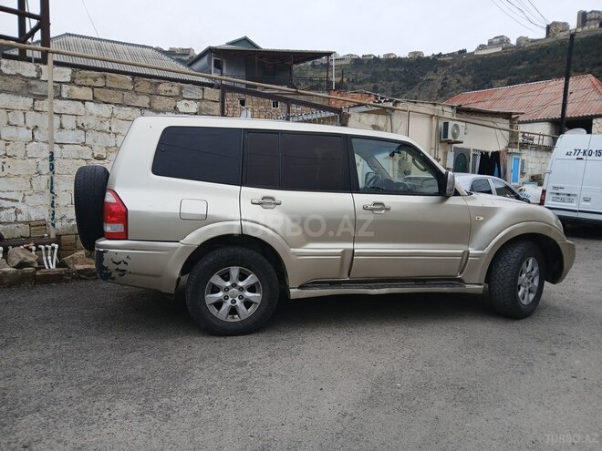 Mitsubishi Pajero 2004, 300,000 km - 2.8 l - Bakı