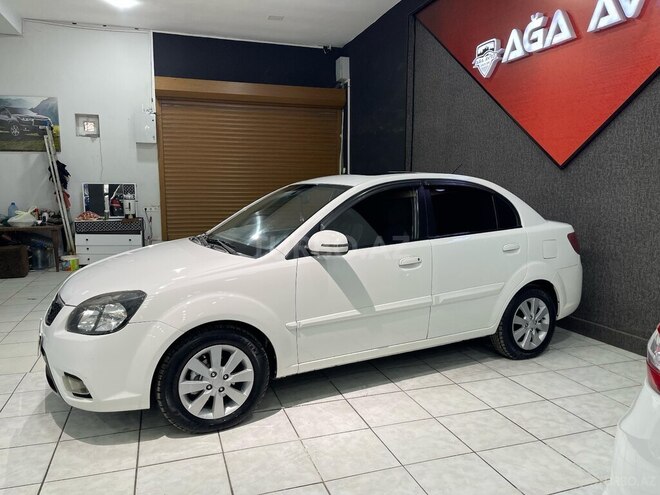 Kia Rio 2011, 338,000 km - 1.4 l - Sumqayıt