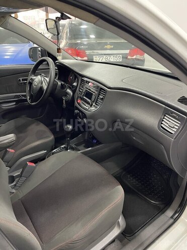 Kia Rio 2011, 338,000 km - 1.4 l - Sumqayıt