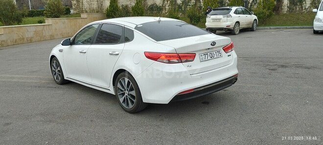 Kia K5-10