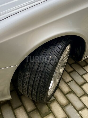 Mercedes E 270 2002, 243,000 km - 2.7 l - Bakı