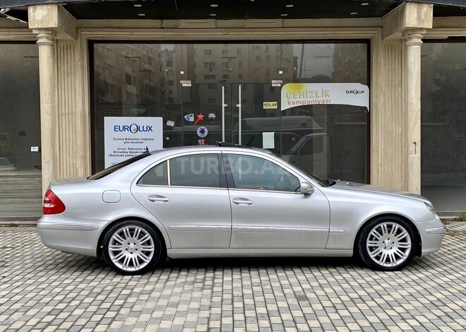 Mercedes E 270 2002, 243,000 km - 2.7 l - Bakı