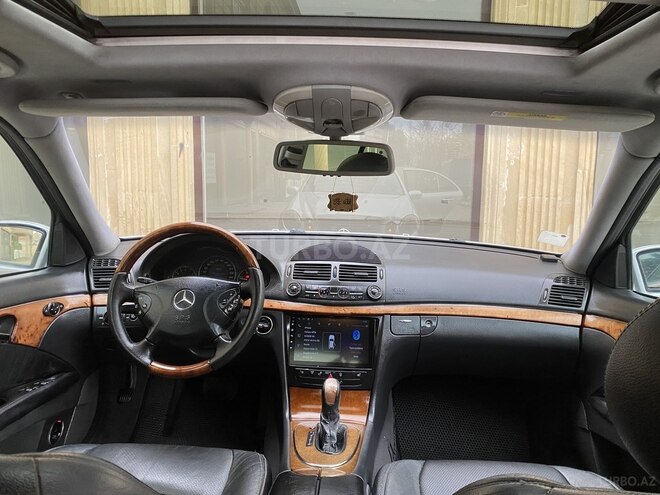 Mercedes E 270 2002, 243,000 km - 2.7 l - Bakı