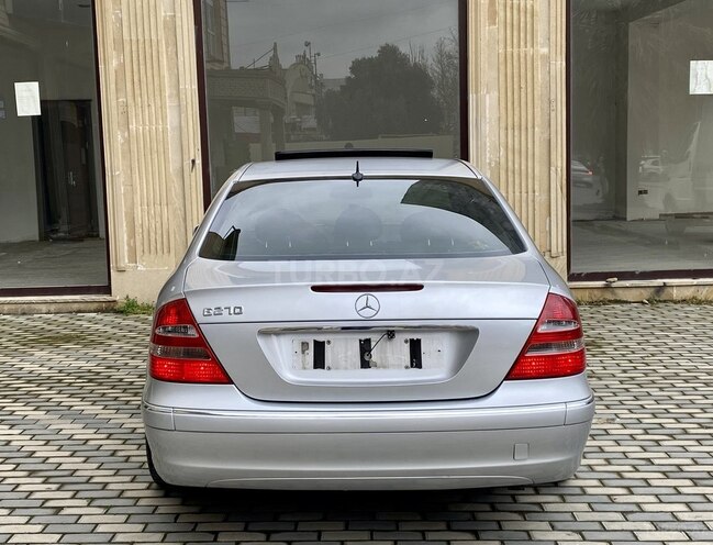 Mercedes E 270 2002, 243,000 km - 2.7 l - Bakı