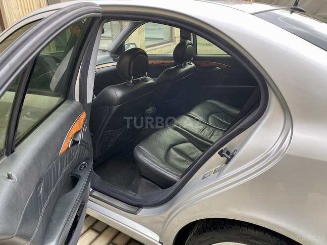 Mercedes E 270 2002, 243,000 km - 2.7 l - Bakı