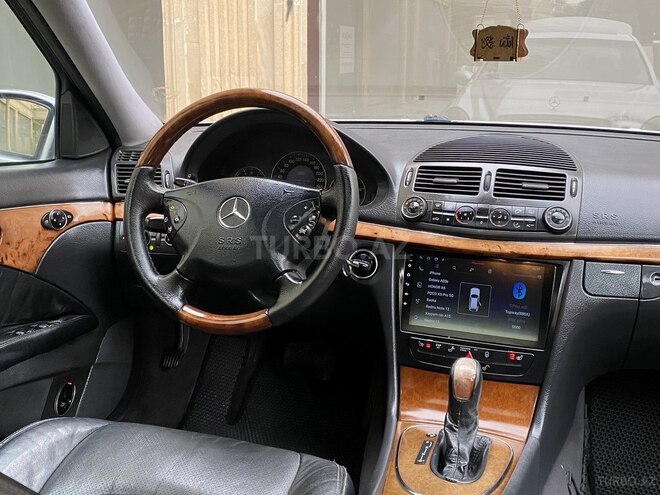Mercedes E 270 2002, 243,000 km - 2.7 l - Bakı