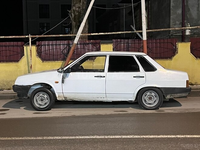LADA (VAZ) 21099 1993, 300,000 km - 1.5 л - Qusar