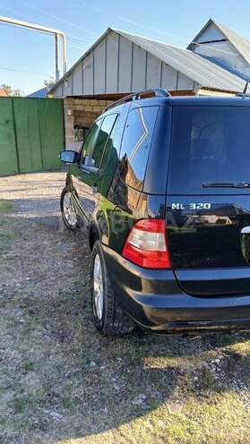 Mercedes ML 320 4MATIC 2002, 219,000 km - 3.2 л - Şəki