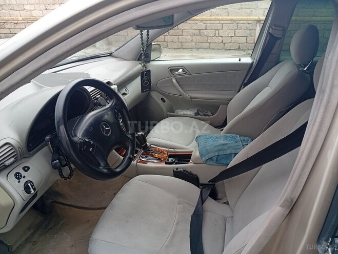 Mercedes C 220 d 2001, 330,000 km - 2.2 л - Bakı