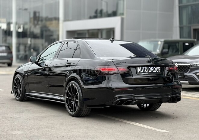 Mercedes E 400-4