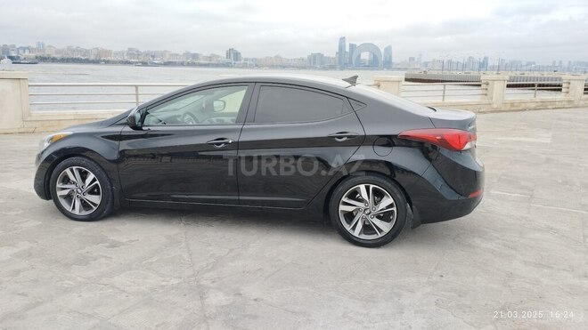 Hyundai Elantra 2015, 32,829 km - 1.8 л - Bakı