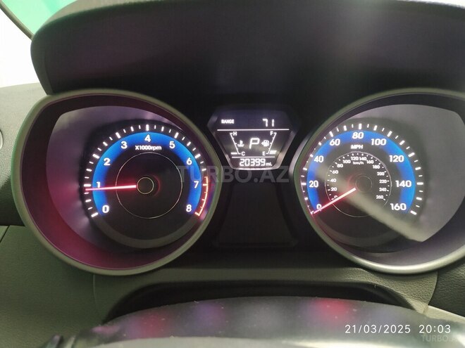 Hyundai Elantra 2015, 32,829 km - 1.8 л - Bakı