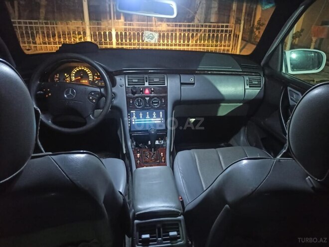Mercedes E 220 d 2001, 377,122 km - 2.2 л - Masallı