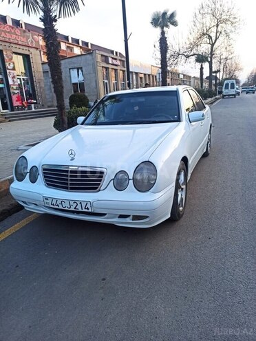 Mercedes E 220 d 2001, 377,122 km - 2.2 л - Masallı