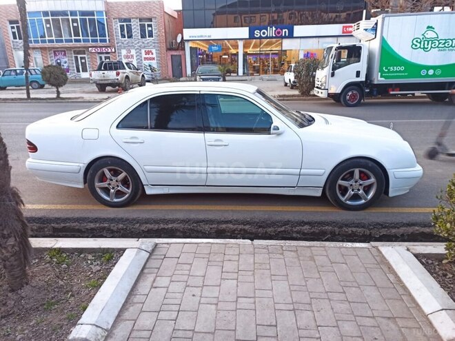 Mercedes E 220 d 2001, 377,122 km - 2.2 л - Masallı