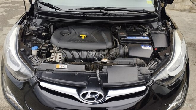 Hyundai Elantra 2015, 32,829 km - 1.8 л - Bakı