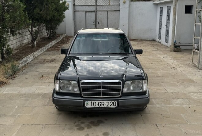 Mercedes E 220 1994, 140,000 km - 2.2 l - Bakı