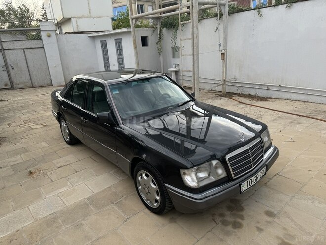 Mercedes E 220 1994, 140,000 km - 2.2 l - Bakı
