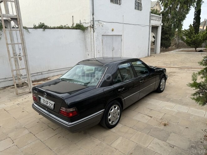 Mercedes E 220 1994, 140,000 km - 2.2 l - Bakı