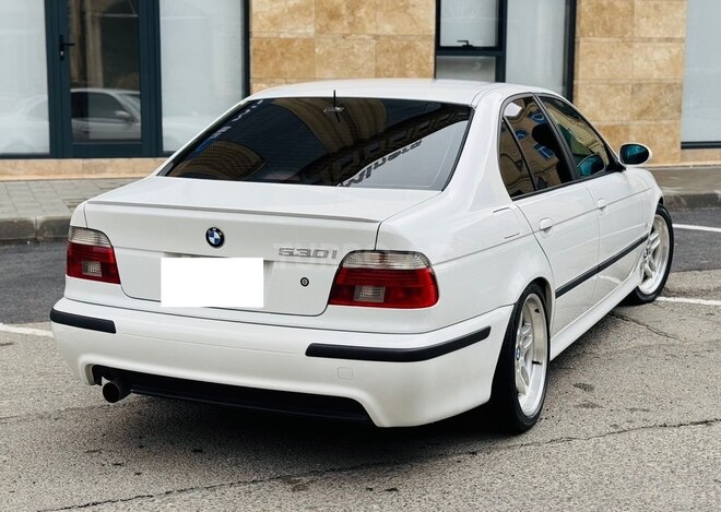 BMW 530 2000, 299,000 km - 3.0 l - Bakı