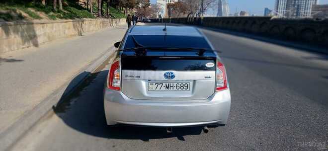 Toyota Prius 2014, 100,000 km - 1.8 л - Bakı