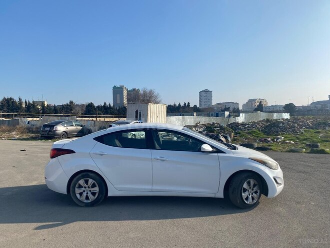 Hyundai Elantra 2015, 257,679 km - 1.8 л - Bakı