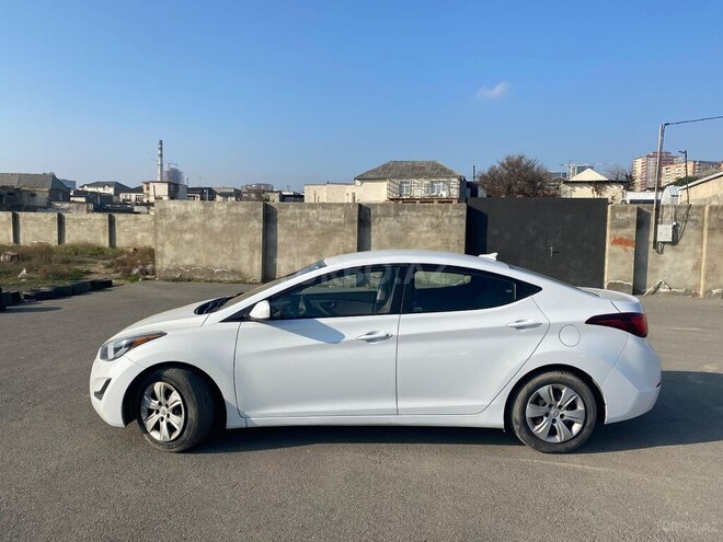 Hyundai Elantra 2015, 257,679 km - 1.8 л - Bakı