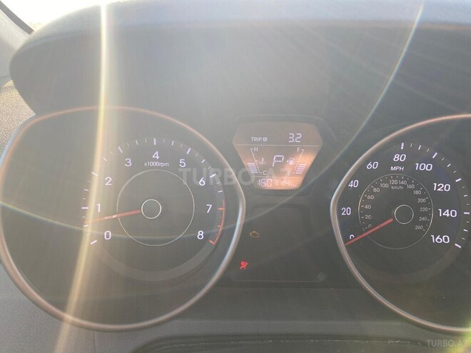 Hyundai Elantra 2015, 257,679 km - 1.8 л - Bakı