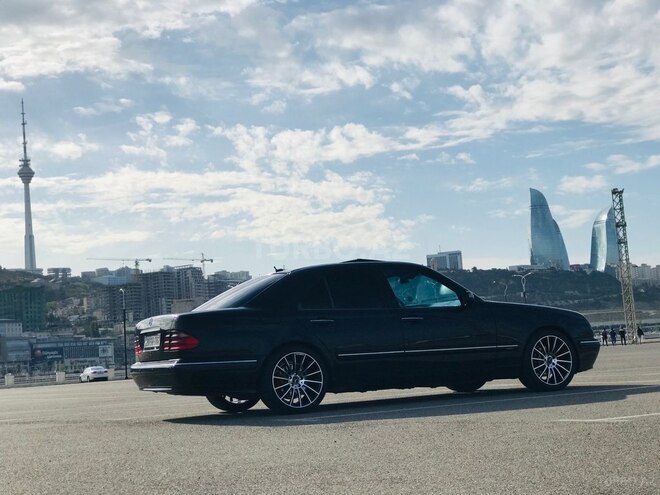 Mercedes E 240 1999, 342,707 km - 2.4 l - Bakı