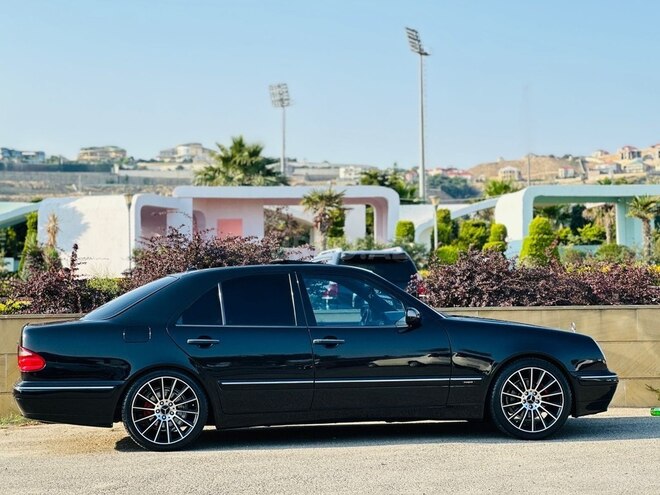 Mercedes E 240 1999, 342,707 km - 2.4 l - Bakı