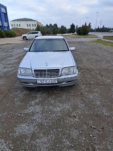 Mercedes C 180 1999, 263,000 km - 1.8 l - Gəncə
