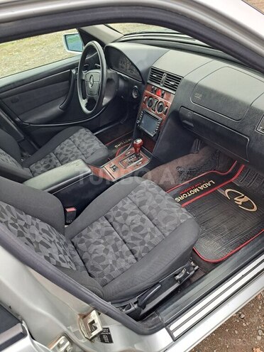 Mercedes C 180 1999, 263,000 km - 1.8 l - Gəncə