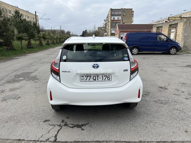 Toyota Aqua 2019, 98,000 km - 1.5 л - Bakı