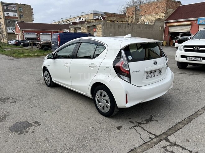 Toyota Aqua 2019, 98,000 km - 1.5 л - Bakı