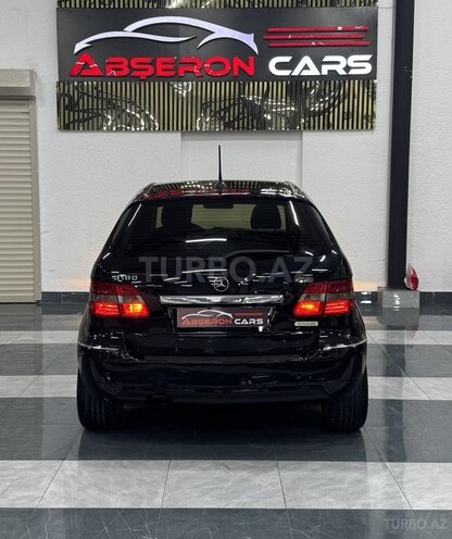 Mercedes B 180 2010, 162,000 km - 1.7 l - Sumqayıt