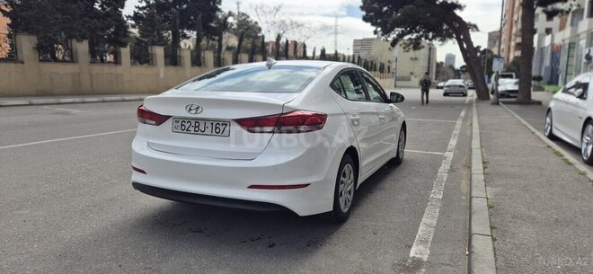 Hyundai Elantra 2016, 198,000 km - 2.0 l - Bakı