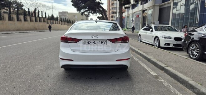 Hyundai Elantra 2016, 198,000 km - 2.0 l - Bakı